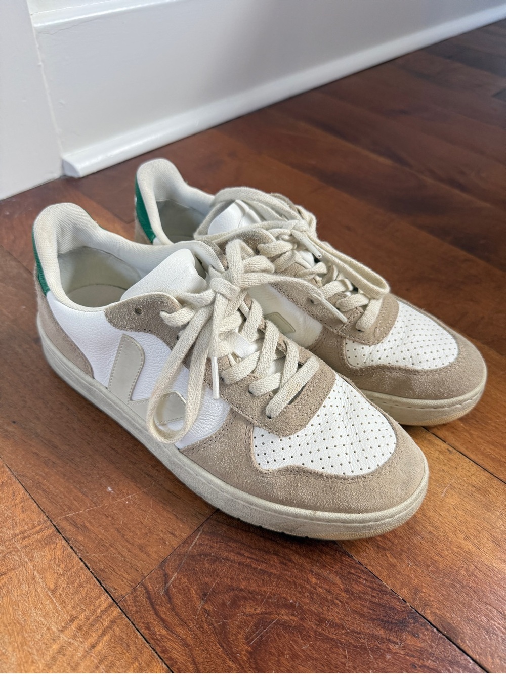 Veja Women’s Neutral Beige & White Casual Sneakers with Green Accent